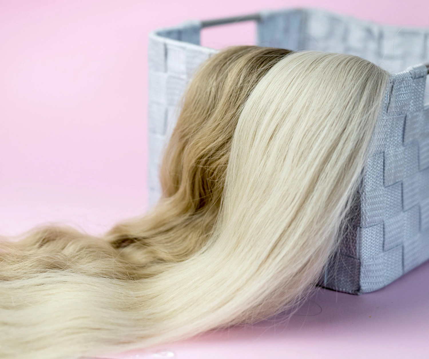 HOW TO COLOUR-MATCH HAIR EXTENSIONS
